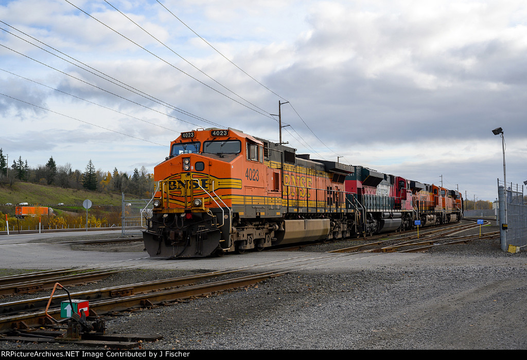 BNSF 4023